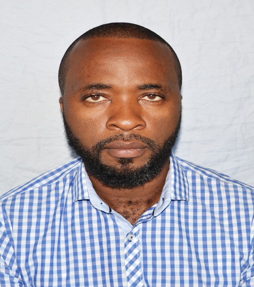 Portrait de Dr Mbakop Kwefeu Fabrice