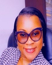 Portrait de Mme Mbang Assale Damaris Mireille Solange épouse Nguema